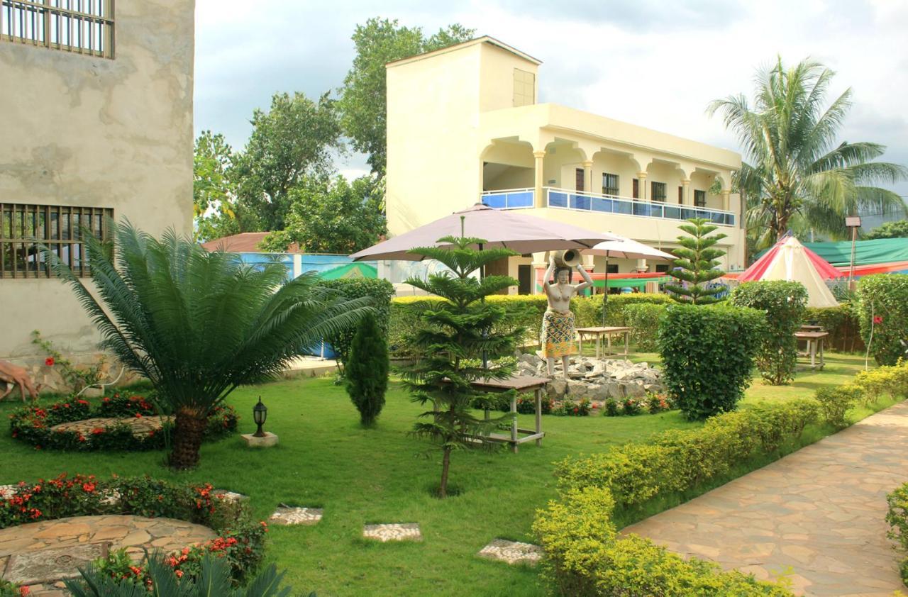Hotel Ganiela Kpalimé Buitenkant foto